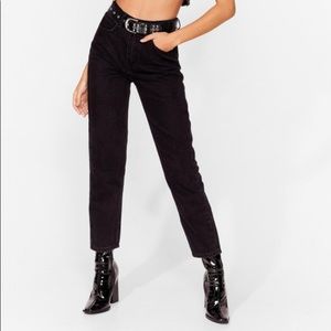 High-waisted Black Mom Jeans